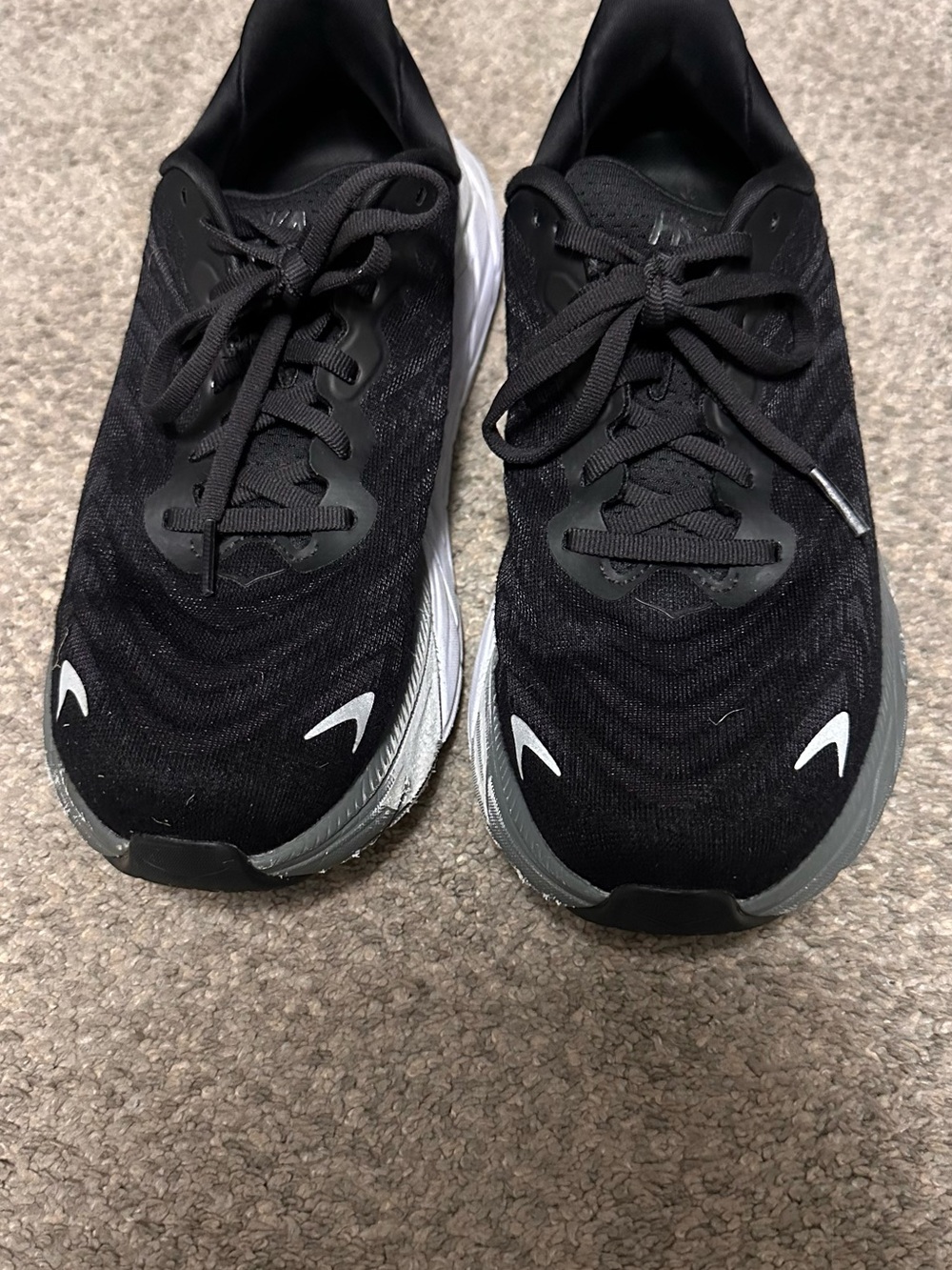 HOKA Arahi 6